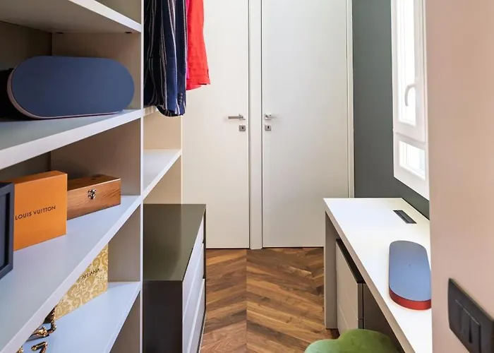 Dreamers In Belsiana Condotti Int 9 Apartment